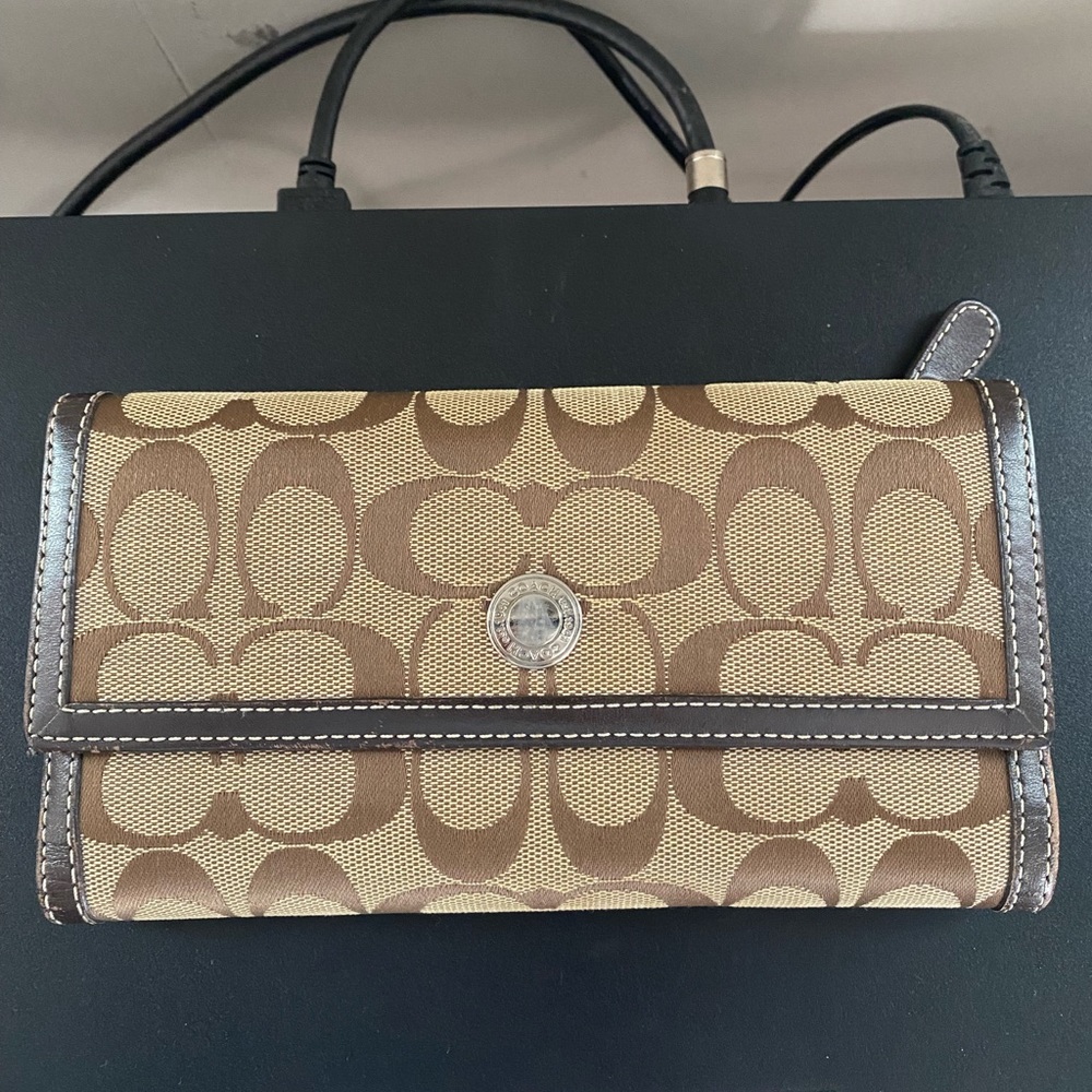 SOLD‼️ Coach wallet